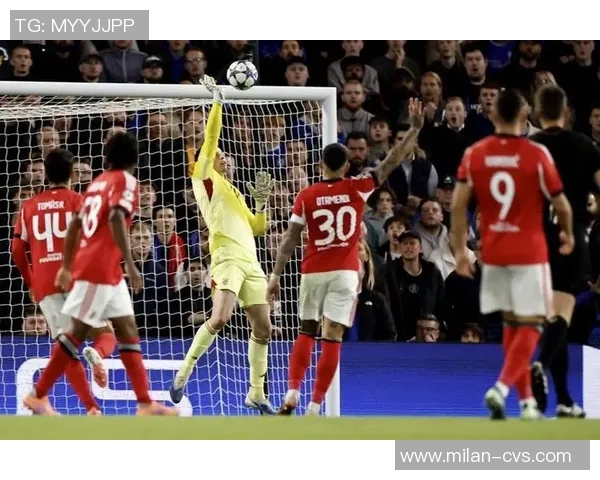 德甲焦点战：多特蒙德小胜切尔西红牌争议引发全场热议