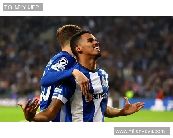 中超热战波尔图强势4-0击败那不勒斯引发转会风波与全场欢呼