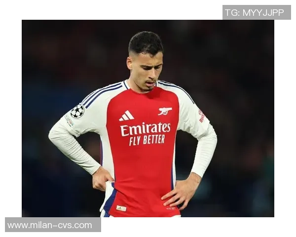 友谊赛巴萨小胜阿森纳红牌争议引发全场热议与转会传闻