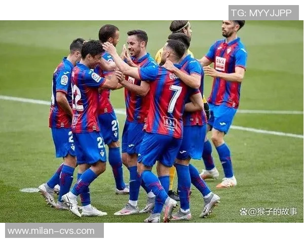 中超精彩对决里昂逆转那不勒斯帽子戏法引发争议判罚全场沸腾