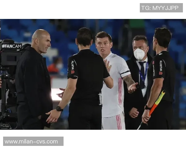 中超焦点战国米与皇马战平争议判罚引发全场热议与激情