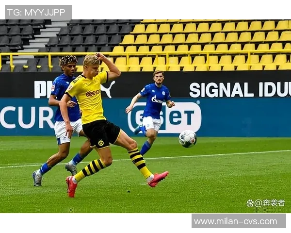 英超精彩对决那不勒斯大胜里昂逆转瞬间引发全场热烈反响 英超精彩对决那不勒斯大胜里昂逆转瞬间引发全场热烈反响